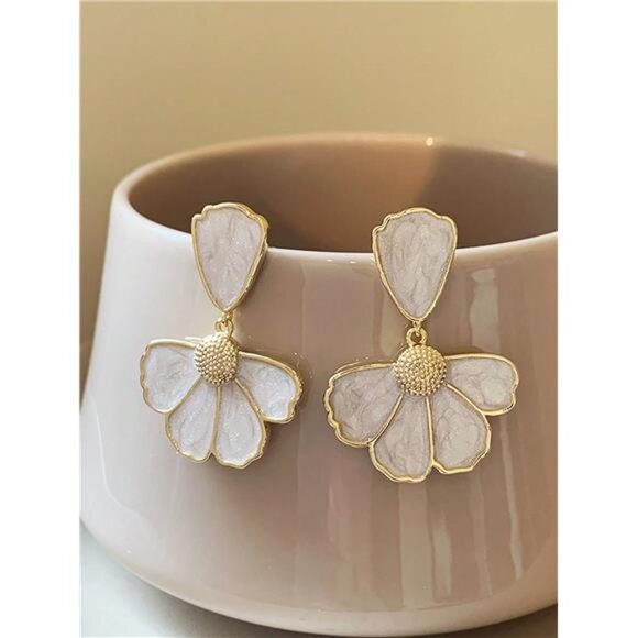 Women's Spring Flower Petal Earrings - Picture 1 of 5